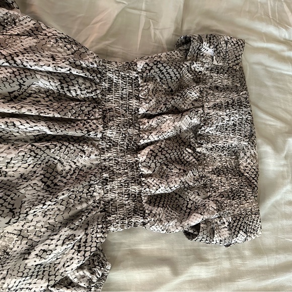 BEBE ROMPER - Picture 3 of 4